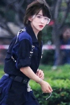 明星专题：李宣